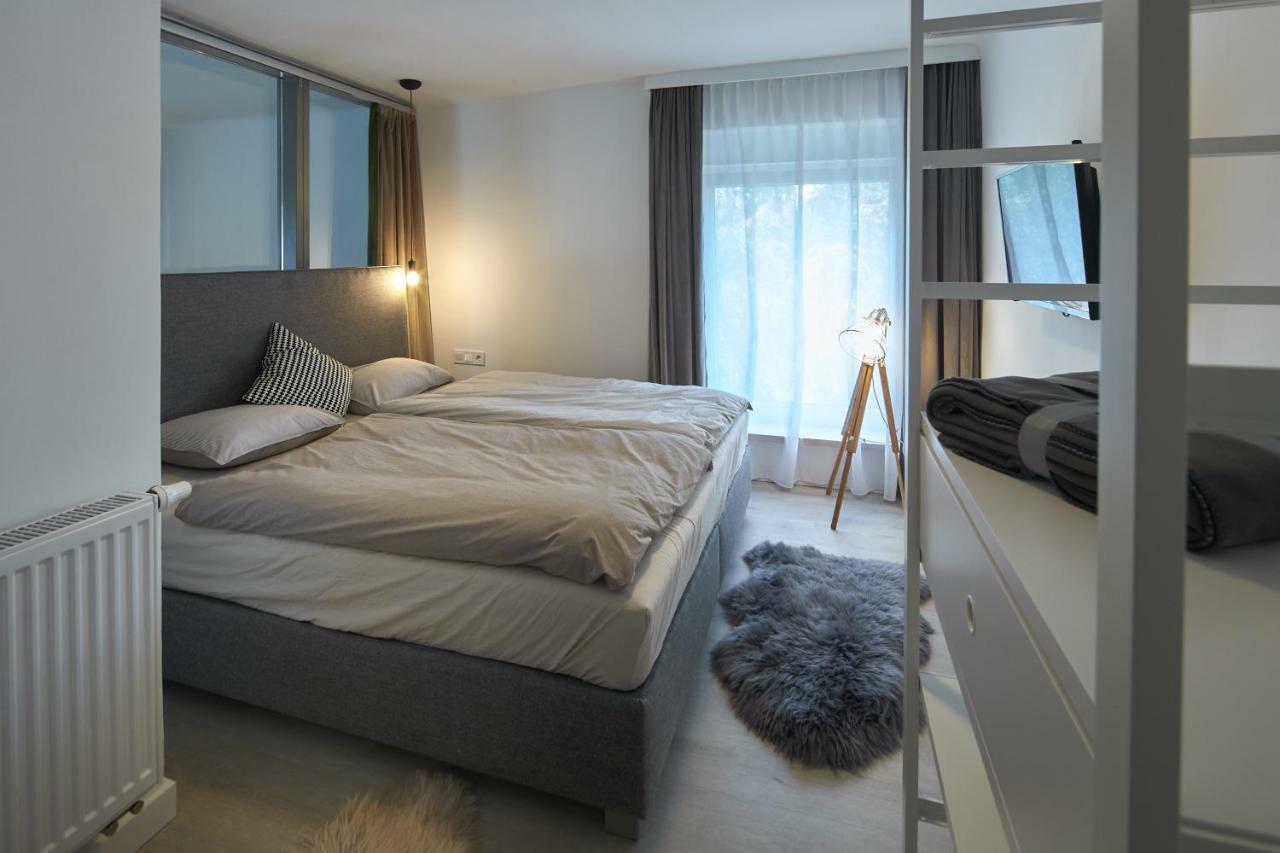 7Domb Apartman Komlo Exterior photo